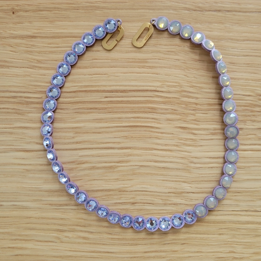 talkative Banquet Purple leather necklace